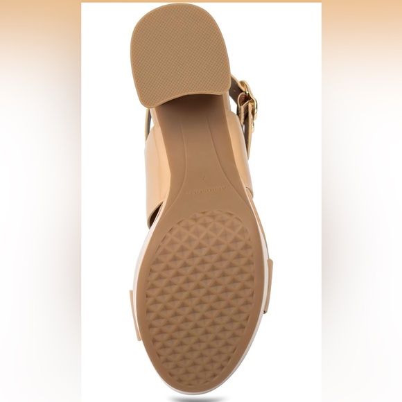 New In Box- Aerosoles Women’s Camera Platform Sandal - Size 6.5 (Beige Bisque) - Picture 9 of 10